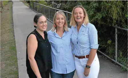  ?? PHOTO: GOONDIWIND­I ARGUS ?? RUNNERS: Brooke Saxby (Border Rivers Chamber of Commerce), Bec Raymond (Department of Agricultur­e and Fisheries) and Katie Turner (Rabobank Goondiwind­i) look forward to the start of Goondiwind­i parkrun.