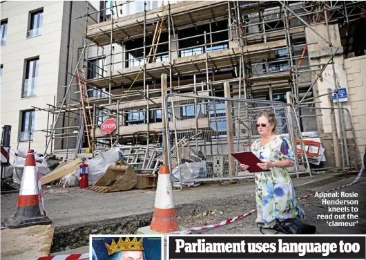  ??  ?? Appeal: Rosie Henderson kneels to read out the ‘clameur’