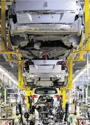  ??  ?? UP FOR SALE: GM’s plants at Ellesmere Port and Luton employ 4,500 staff