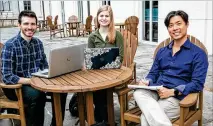  ?? JENNI GIRTMAN FOR THE AJC ?? Outside of Emory University’s Mathematic­s and Science Center, graduate students James Finch (left) and Sarah Finch sit with professor Jinho Choi last week. They won Amazon competitio­ns but have taken their chatbot project even further.