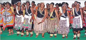  ?? (Pics: Thokozani Mamba) ?? Members of Lutsango regiment from Zimbabwe dancing in front of His Majesty King Mswati III, the Queen Mother and wife to former President of South Africa Jacob Zuma, LaNgema, on Sunday night when bidding farewell to Their Majesties.