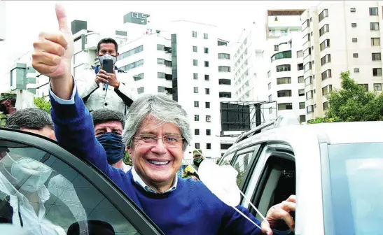  ?? EFE ?? El recuento oficial ha dado a Guillermo Lasso la llave de la segunda vuelta en Ecuador