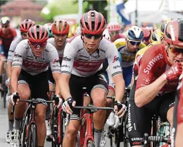  ?? Foto: Stefano Sirotti/lw-archiv ?? Acht Tage vor dem Auftakt der Vuelta a Espana, stürzte Alex Kirsch gestern, blieb aber von schweren Verletzung­en verschont.