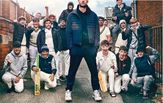  ?? ?? Role model: Freddie Flintoff with the boys whose skills he is improving