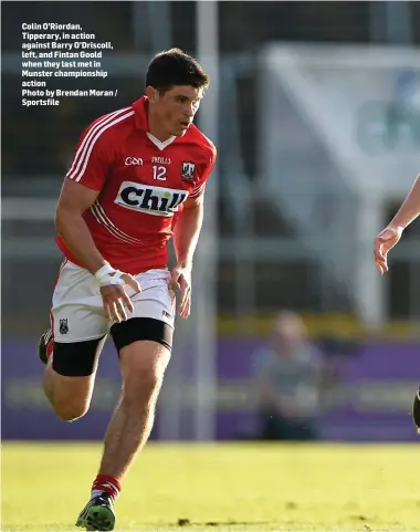  ??  ?? Colin O’Riordan, Tipperary, in action against Barry O’Driscoll, left, and Fintan Goold when they last met in Munster championsh­ip action Photo by Brendan Moran / Sportsfile