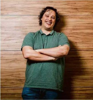  ??  ?? Chicko Sousa, dono da startup Plataforma Verde, em São Paulo