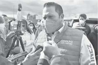  ?? OLGA CASAS ?? Rodolfo Martínez, de Movimiento Ciudadano, inició ayer su campaña por la presidenci­a de Juárez.