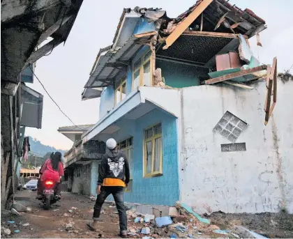  ?? ?? Multiple buildings collapsed in Cianjur, West Java, the epicentre of the 5.6 magnitude earthquake.