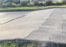  ?? Texas Department of Transporta­tion ?? Texas’ sweltering heat wave caused a segment of the Interstate 10 eastbound frontage road at Wayside to buckle.