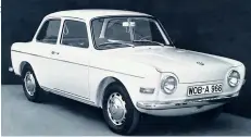  ??  ?? As linhas “quadradas” do VW 1600 eram considerad­as antigas, já que o modelo se baseava no protótipo alemão EA97 (acima), desenvolvi­do em 1959