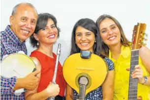  ?? CONTRIBUTE­D PHOTO ?? Choro das 3 features members of the Ferreira family: father Eduardo and sisters Corina on flute, Elisa on mandolin and Lia on seven-string guitar.