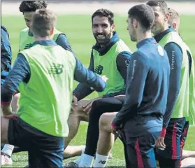  ?? FOTO: JUAN ECHEVERRÍA ?? Objetivo inmediato Raúl García no mira más allá del partido ante el Celta