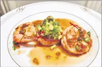  ??  ?? Sauteed scallop with shrimp