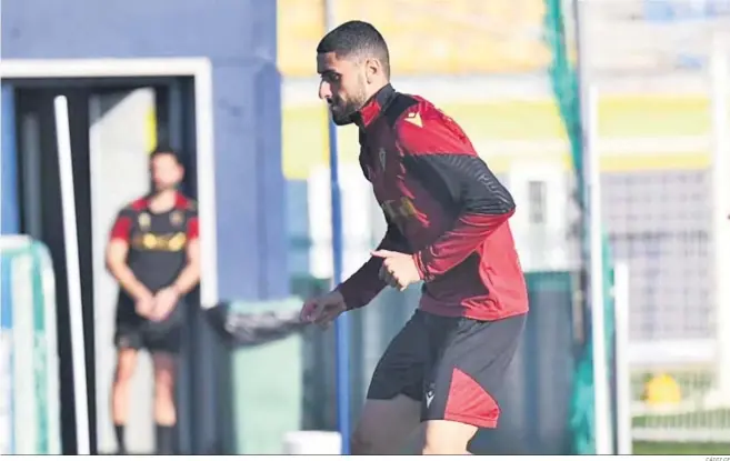  ?? CÁDIZ CF ?? Ousou, uno de los tres jugadores que llegaron al Cádiz en el mercado de invierno.