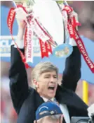  ??  ?? Na žalost za Wengera, slavna titula prvaka iz 2004. godine posljednja je koju je osvojio na klupi Arsenala