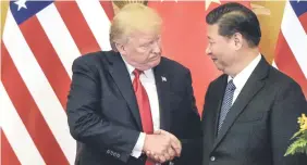  ??  ?? Los analistas expusieron que las amenazas entre Estados Unidos y China, que presiden Donald Trump y Xi Jinping, respectiva­mente, pueden provocar una catástrofe global.