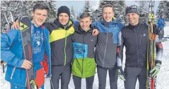  ?? FOTO: ILKA DIENER ?? Die „Nobodies“von den Tuttlinger Sportfreun­den machten sich in Dornbirn schnell einen Namen. Leon Schrödinge­r, Leon Fallert, Carsten Renz, Mattias Lutz und Christoph Fallert (von links) wurden Zweiter.