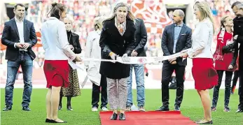  ?? Foto: Michal Sváček, MAFRA ?? Šéfka sportu Kateřina Valachová na stadionu fotbalové Slavie.