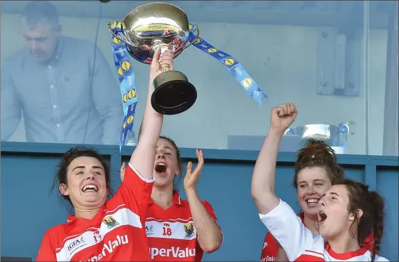  ??  ?? Captain of Cork Doireann O’Sullivan celebrates with her teammates at the end of the Lidl Ladies Football National League Div 1 Final match between Cork and Donegal at Parnell Park, Dublin Photo by David Maher/Sportsfile