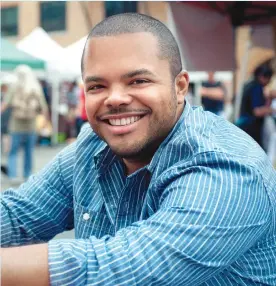  ??  ?? Roger Mooking hosts “Man Fire Food”