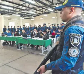  ?? ?? Los acusados por la masacre estarían vinculados al Primer Comando da Capital (PCC).
El juicio a los 24 reclusos acusados de la masacre en la cárcel de San Pedro se realizó en la Agrupación.