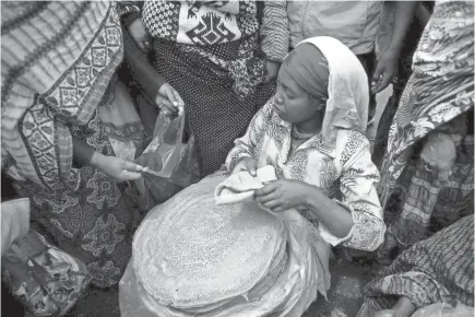  ?? GARRETT HUBBARD/USA TODAY ?? Teff is a grain normally ground up into a flour to make injera, an Ethiopian sponge-like bread.