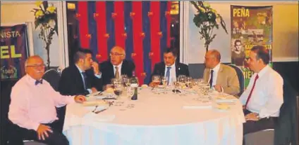  ?? FOTO: CHUS GORDILLO ?? La mesa presidenci­al contó con la presencia de Juan M. Asensi, Daniel Peinado, Francisco Rodríguez-Portugués y Leopoldo Sierra