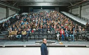  ?? Foto: Theater Augsburg/Jan Pieter Fuhr ?? Der Martini Park ist Ausweichsp­ielstätte des Stadttheat­ers während dessen Sanierung. Kommenden Samstag findet dort zum Saisonstar­t ein großes Fest statt.