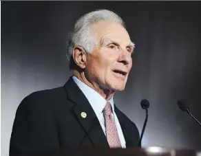  ?? STEPHEN LOVEKIN/GETTY IMAGES/FILES ?? Former NFLer Nick Buoniconti, seen speaking at a benefit in 2014 in New York, says he has spoken out about dementia “for all the guys who don’t have a voice.”