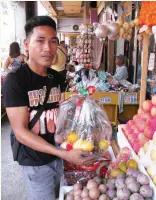  ??  ?? READY set basket containing 13 fruits