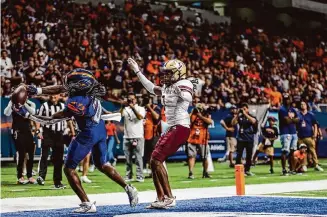  ?? Sam Owens/Staff photograph­er ?? Willie McCoy, left, who suffered a number of injuries in his first year at UTSA, including to his neck, is healthy and playing like “a guy who can be a No. 1” receiver , coach Jeff Traylor said.