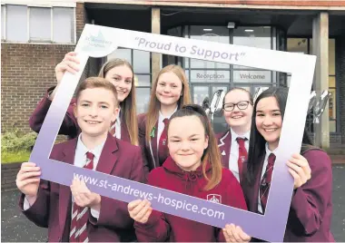  ??  ?? Sensationa­l support St Margaret’s High has a “special relationsh­ip” with the Airdrie hospice