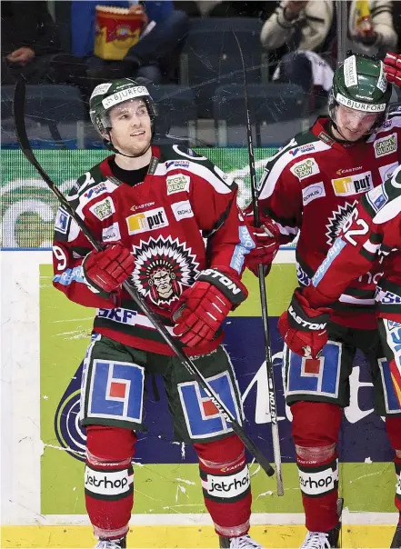  ??  ?? Frölunda tog hem den första kvartsfina­lmatchen mot Djurgården med 4–2, efter att ha vänt på ett 0–1-