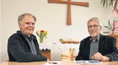  ?? FOTO: TANJA PICKARTZ ?? Pastor Friedrich Brand und Horst Ambaum wollen eine Gruppe „Männer nach Krebs“gründen.