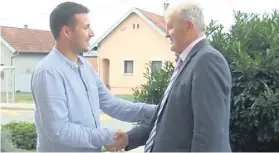  ??  ?? Načelnik Bogdanovac­a Marko Barun upoznao je župana Galića sa svim planovima i projektima općine