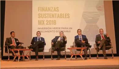  ?? FOTOS EE: HUGO SALAZAR ?? Enrique Solórzano, copresiden­te del Consejo Consultivo de Finanzas Climáticas, dijo que el próximo paso es hablar de la descarboni­zación.