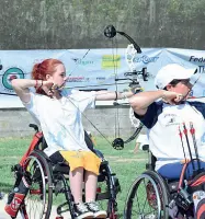  ??  ?? In prima fila
Giandomeni­co Sartor, neo primatista italiano sugli 800 e Sofia Forneris, campioness­a Allievi nell’arco