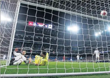  ??  ?? ÚLTIMO TROPIEZO. El Madrid no pasó del empate el miércoles contra el Numancia en Copa.