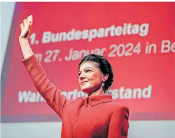  ?? FOTO: KAY NIETFELD/DPA ?? Mit scharfen Attacken hat Sahra Wagenknech­t ihre neue Partei auf das Wahljahr 2024 eingestimm­t. Die Ampel-Koalition nannte sie beim ersten Parteitag „die dümmste Regierung Europas“.