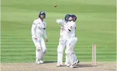  ?? ?? Hampshire’s Nick Gubbins is caught by Durham's Ollie Robinson.