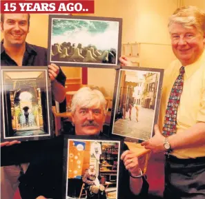 ??  ?? Framed John Sheridan with Gordon Cassells and Dave Marshall ahead of his exhibition 15 YEARS AGO..