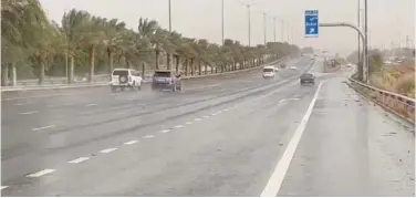  ?? ?? ±
Light rain continued to fall in separate areas of the UAE on Wednesday. Twitter