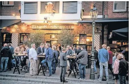  ?? FOTO: ANDREAS ENDERMANN ?? Die Brauerei Füchschen in der Altstadt: Der Bierpreis wurde bereits zum zweiten Mal innerhalb eines Jahres erhöht. Die Gründe hierfür sind vielfältig.