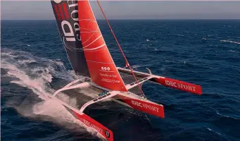  ??  ?? Il trimarano Idec Sport di Francis Joyon è lungo 31,5 metri e largo 22,5. L’altezza dell’albero è 33 metri