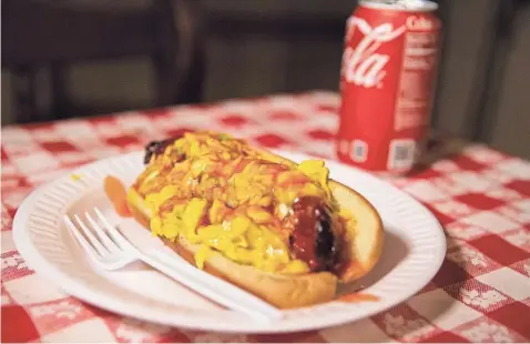  ?? CHRIS DAY/THE COMMERCIAL APPEAL ?? The Smoked Sausage Sandwich at Payne's BAR-B-Q.