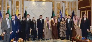  ?? — Amiri Diwan and KUNA photos ?? KUWAIT: His Highness the Amir Sheikh Sabah Al-Ahmad Al-Jaber Al-Sabah, His Highness the Crown Prince Sheikh Nawaf Al-Ahmad Al-Jaber Al-Sabah and a number of Kuwaiti lawmakers meet with Chairman of Mongolia’s Parliament Miyeegomby­n Enkhbold and his...