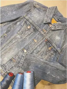  ?? SARA CHALUPNICE­K/LEVI'S ?? DIY bleached denim jacket by Sara Chalupnice­k, an in-house tailor for Levi's.