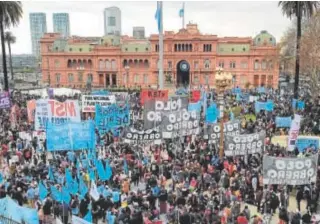  ?? // AFP ?? Manifestac­ión frente a la Casa Rosada en Buenos Aires