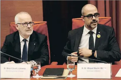  ?? GUILLEM ROSET / ACN ?? Brauli Durat y Miquel Buch, ayer por la tarde en la comisión de Interior del Parlament de Catalunya