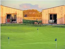  ?? ?? ● Self-catering lodges at Dundonald Links